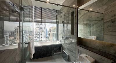 Modern bathroom with city view