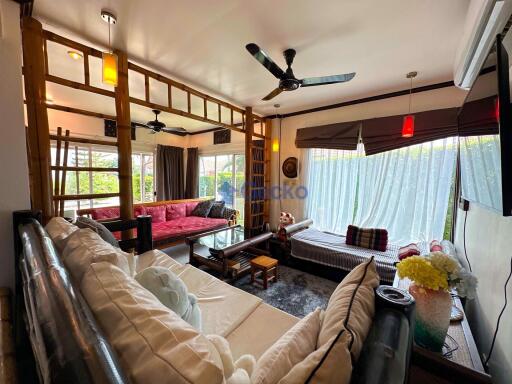 3 Bedrooms House in Grand Lotus Place Jomtien H011562