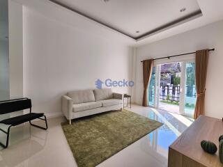 3 Bedrooms House in Sabai Home East Pattaya H011557