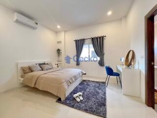 3 Bedrooms House in Sabai Home East Pattaya H011557