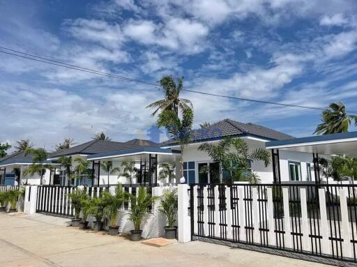 3 Bedrooms House in Sabai Home East Pattaya H011556