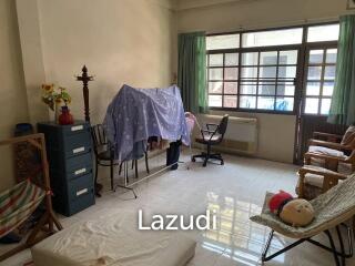 8 Bed 5 Bath 200 SQ.M Townhouse at Charoenkrung