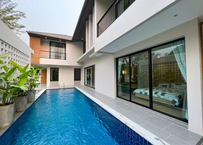 Modern Pool Villa in Wangtan