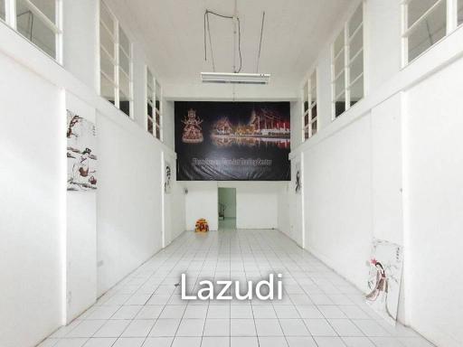 3 Bed 4 Bath 320 SQ.M Townhouse at Huai Khwang