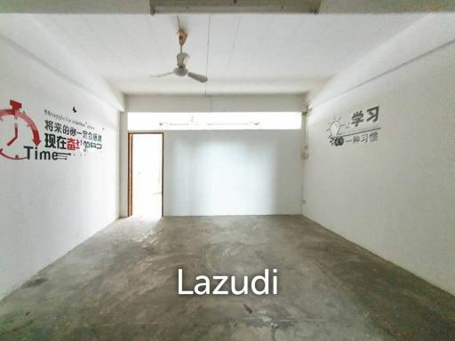 3 Bed 4 Bath 320 SQ.M Townhouse at Huai Khwang