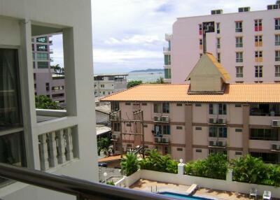 2 Bedrooms @ Pattaya Tower