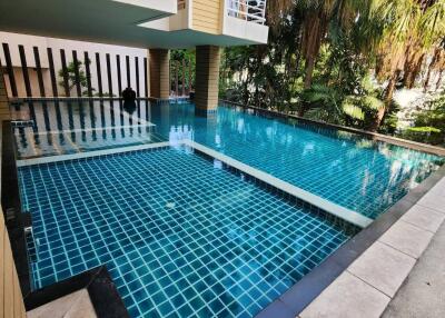 2-BR Condo at The Amethyst Sukhumvit 39 near BTS Phrom Phong