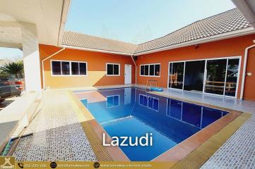 Nice! Single-Storey 5 bedrooms Pool House