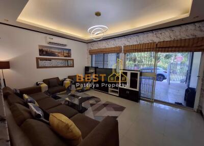 4 Bedrooms Townhouse Pratumnak H011805