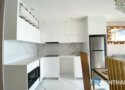 Hot deal 2 bed and 2 bath at Copacabana