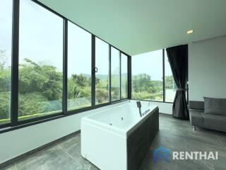 Luxury Pool Villa in Bangsare  Pattaya