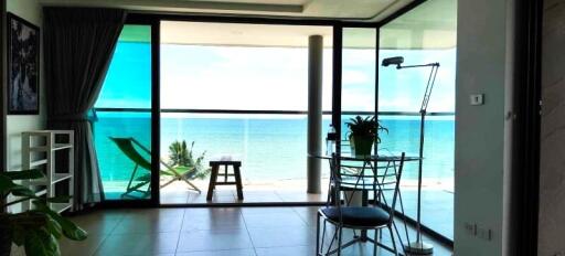 1-bedroom condo with stunning seaview