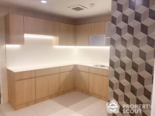 3-BR Condo at President Park Condominium near MRT Sukhumvit