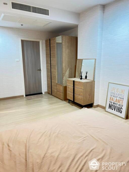 3-BR Condo at Supalai Lite Ratchada - Narathivas - Sathorn in Chong Nonsi