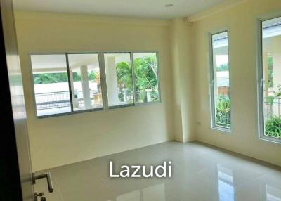 2 Storeys House 4 Beds 3 Baths in Chiang Mai