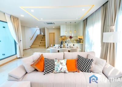 Ready to move in Luxury Nordic Pool Villa Pattaya