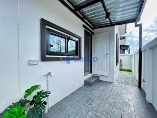 3 Bedrooms House in Ratanakorn Village 17 East Pattaya H011571