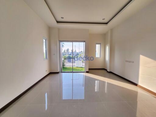 3 Bedrooms House East Pattaya H011565