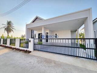 3 Bedrooms House East Pattaya H011565