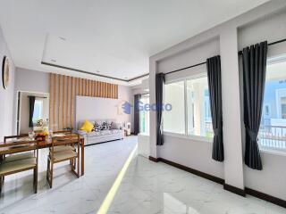 3 Bedrooms House East Pattaya H011564