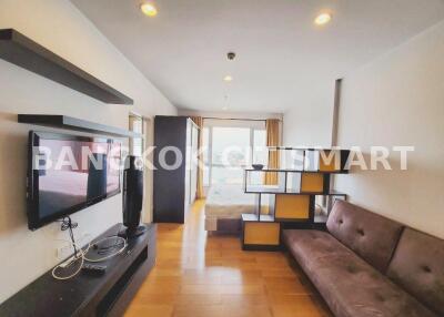 Condo at Hive Taksin for rent