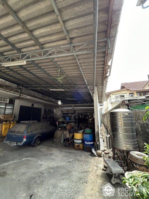 992 m² Land for Sale at Khlong Ton Sai