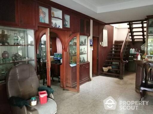 5-BR House in Chong Nonsi