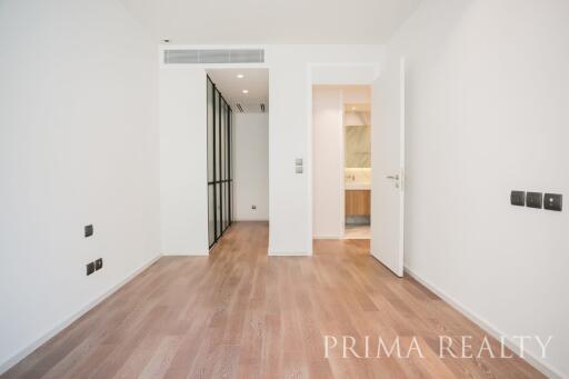 Spacious and Modern Bedroom Leading to Ensuite Bathroom