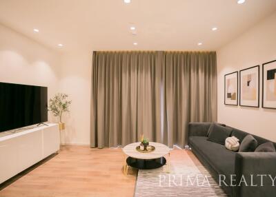 Modern living room with elegant furnishing