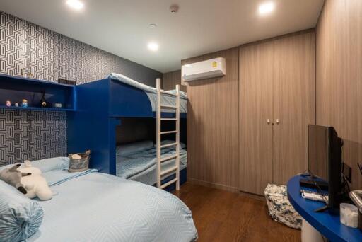 Contemporary bedroom with bunk beds and modern design