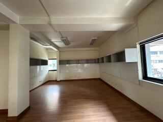 For Rent Bangkok Office Sukhumvit BTS Ekkamai Watthana