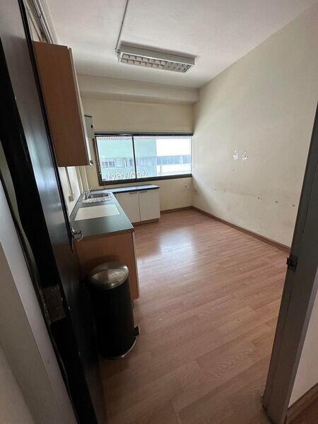 For Rent Bangkok Office Sukhumvit BTS Ekkamai Watthana