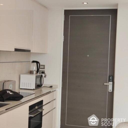 1-BR Condo at The Bangkok Sathorn near BTS Surasak