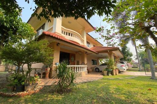 A family home for sale in Sankhampeang, Chiang Mai