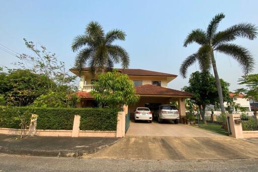 A family home for sale in Sankhampeang, Chiang Mai