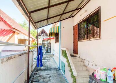 7 Bedroom Family Home In San Sai Near Mae Jo University