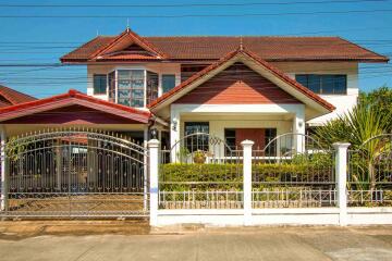 7 Bedroom Family Home In San Sai Near Mae Jo University