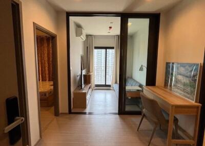 1 Bedroom 1 Bathroom 35 SQ.M Life Asoke Hype