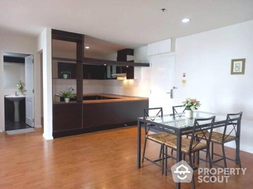 2-BR Apt. near BTS Phrom Phong