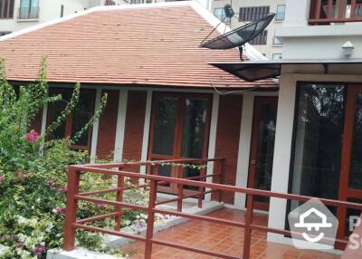 6-BR Villa at Casa Villa @26 near MRT Khlong Toei
