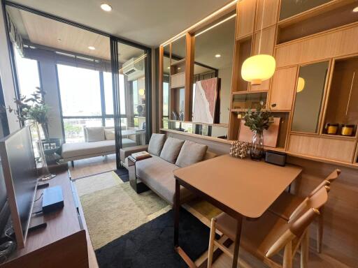 Condo for Sale at The Issara Sathorn