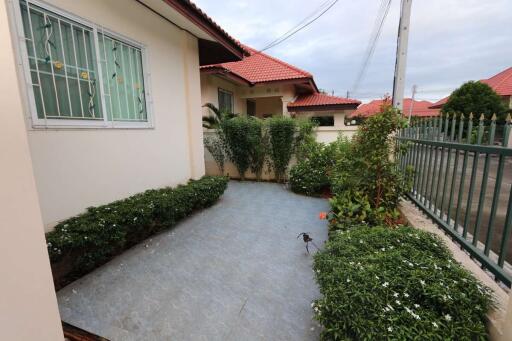 2 Bedroom single-storey house to rent at Rung Arun 3