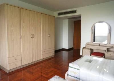 2 Bedroom Condo for Rent at Baan Suanpetch