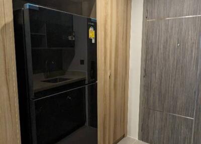 1-BR Condo at Q Prasarnmit near MRT Phetchaburi