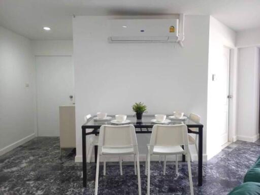2 bed Condo in The Waterford Park Sukhumvit 53 Khlong Tan Nuea Sub District C020941