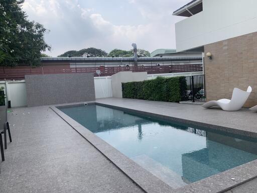Private pool house in phrakanong