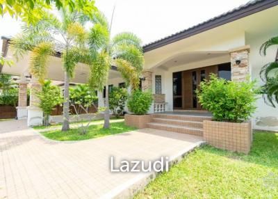 LAGUNA : Good Value 3 bed villa near town centre