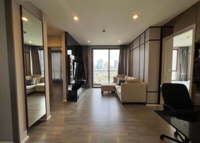 The Room Sathorn-St.Louis