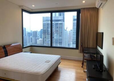 Aguston Sukhumvit 22