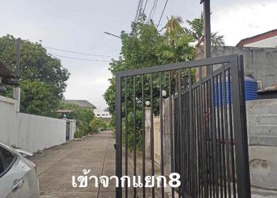 House for sale in Soi Ladprao 80